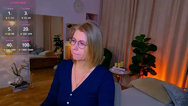 Annie Light online show from May 16, 8:46 am