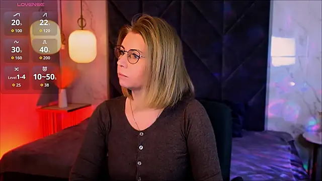 Annie Light online show from January 14, 8:18 am