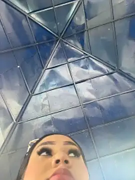 Luisa Fernandaa online show from March 1, 7:14 pm