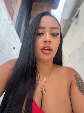 Luisa Fernandaa online show from May 14, 9:45 pm