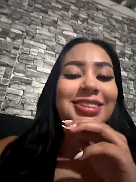 Snapshot of Luisa_Fernandaa chatting on October 19, 1:08 am Luisa Fernandaa online show from October 19, 1:08 am