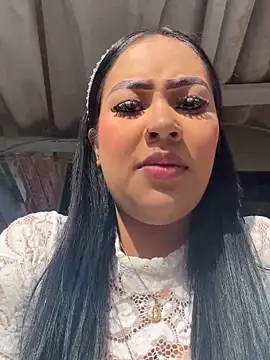 Luisa Fernandaa online show from October 31, 8:27 pm