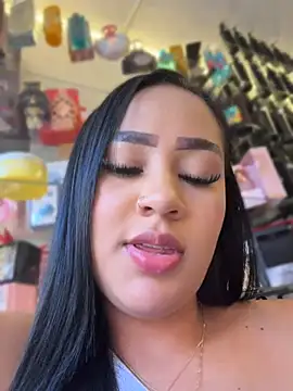 Snapshot of Luisa_Fernandaa chatting on July 14, 8:48 pm Luisa Fernandaa online show from July 14, 8:48 pm