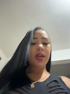Luisa Fernandaa online show from May 14, 2:41 am