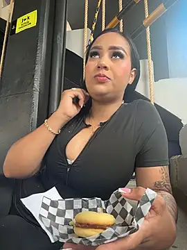 Luisa Fernandaa online show from March 12, 6:56 pm