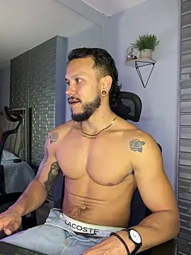 ARON TAYLER01 online show from December 23, 10:25 am