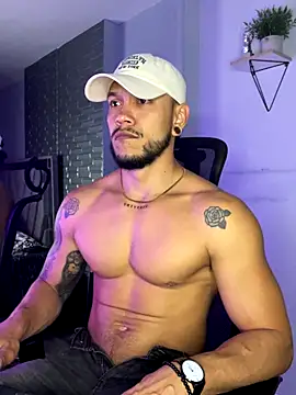 ARON TAYLER01 online show from September 25, 10:32 am