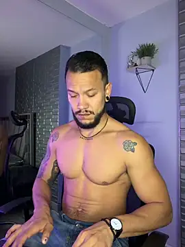 ARON TAYLER01 online show from December 18, 10:30 am