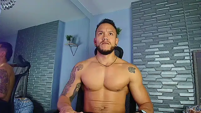 ARON TAYLER01 online show from February 25, 10:26 am