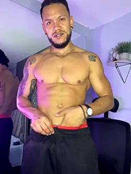 ARON TAYLER01 online show from October 31, 10:45 am