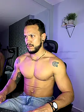 ARON TAYLER01 online show from November 30, 10:27 am