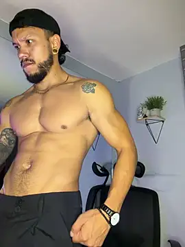 ARON TAYLER01 online show from November 29, 10:26 am