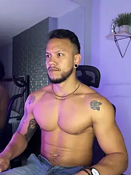 ARON TAYLER01 online show from September 19, 10:30 am