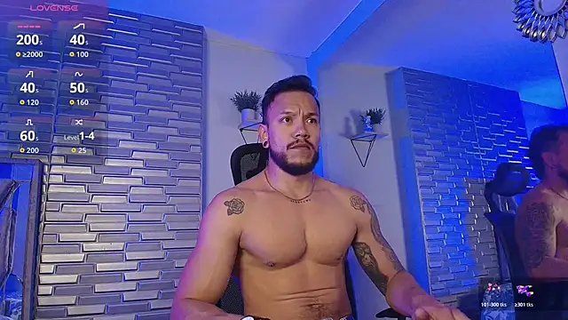 ARON TAYLER01 online show from April 10, 10:22 am