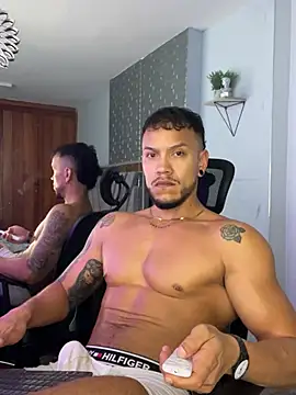 ARON TAYLER01 online show from March 19, 4:34 pm