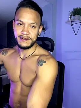 ARON TAYLER01 online show from September 14, 10:37 am