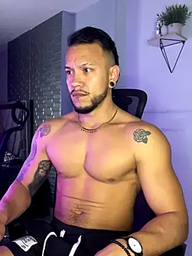 ARON TAYLER01 online show from September 28, 10:22 am