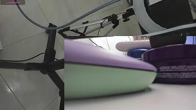 Snapshot of bellacutey_ chatting on February 28, 8:28 pm bellacutey online show from February 28, 8:28 pm