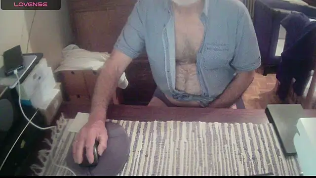 Snapshot of terrybare chatting on March 2, 6:13 pm terrybare online show from March 2, 6:13 pm
