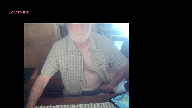 Snapshot of terrybare chatting on September 21, 8:52 am terrybare online show from September 21, 8:52 am