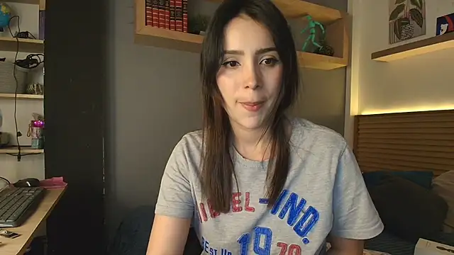 alicewilloww online show from October 10, 9:15 pm