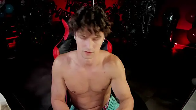 Snapshot of dirty-boss chatting on November 29, 2:44 am dirty-boss online show from November 29, 2:44 am