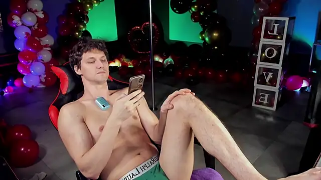 dirty-boss online show from March 7, 8:36 pm