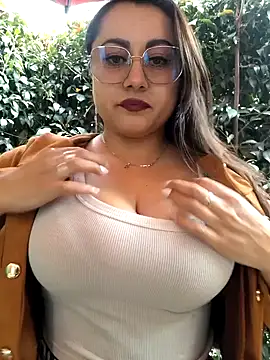 Snapshot of Oryk___ chatting on February 16, 6:50 pm Oryk online show from February 16, 6:50 pm