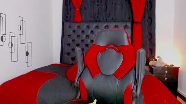 misslombana online show from November 29, 6:02 am