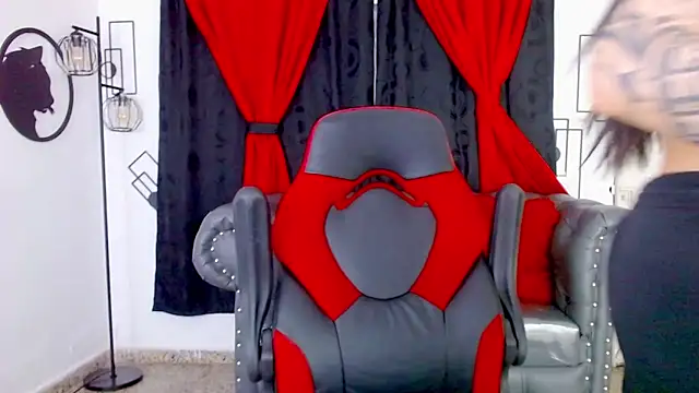 misslombana online show from March 2, 3:07 am