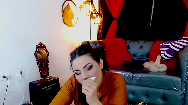 misslombana online show from May 18, 5:34 am