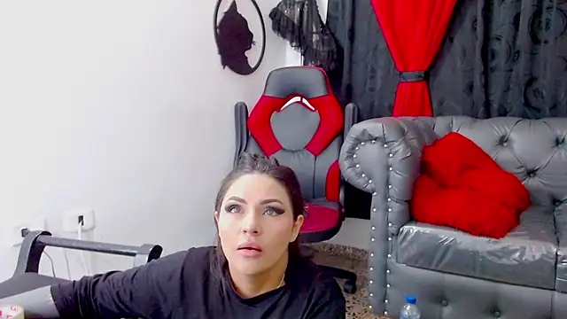 misslombana online show from March 24, 3:50 am