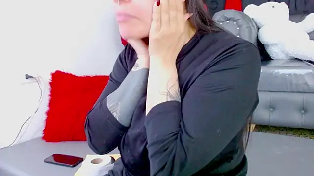 misslombana online show from March 10, 3:32 am