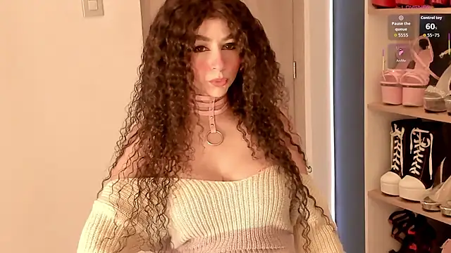 Snapshot of Orianna_reed_ chatting on June 16, 3:17 am Orianna reed online show from June 16, 3:17 am