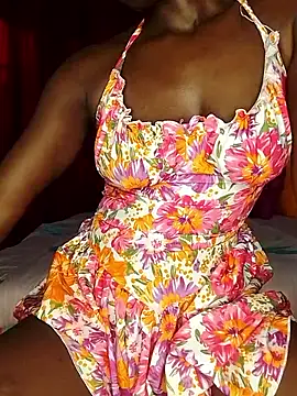 Snapshot of NicRaisaa chatting on September 24, 4:41 am NicRaisaa online show from September 24, 4:41 am