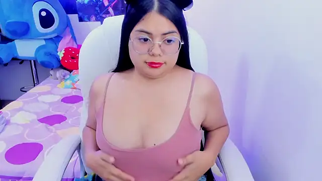 esmeralda112 online show from March 7, 9:59 pm