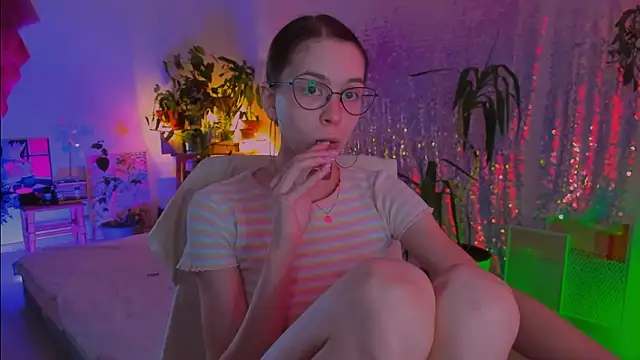 poli   online show from March 12, 10:19 am