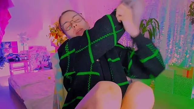 poli   online show from March 10, 4:33 pm