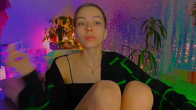 poli   online show from February 5, 7:53 pm