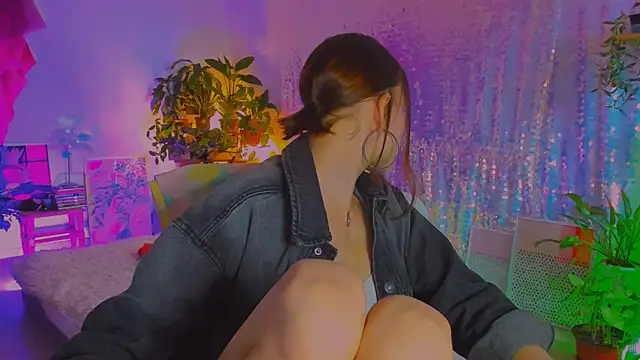 poli   online show from April 16, 4:08 pm