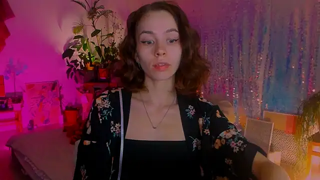Snapshot of poli__ chatting on January 17, 9:50 pm poli   online show from January 17, 9:50 pm