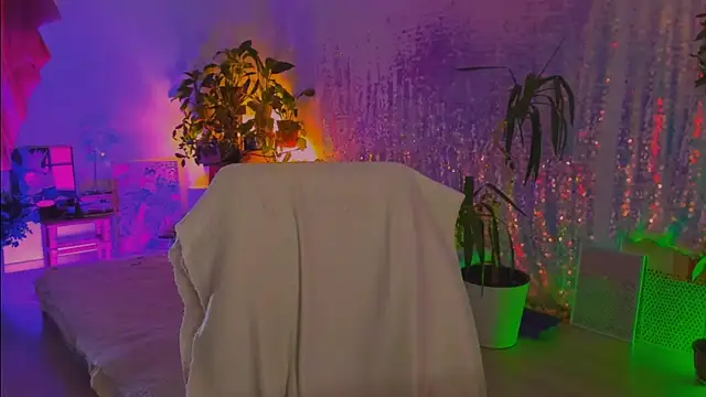 poli   online show from March 22, 12:18 pm