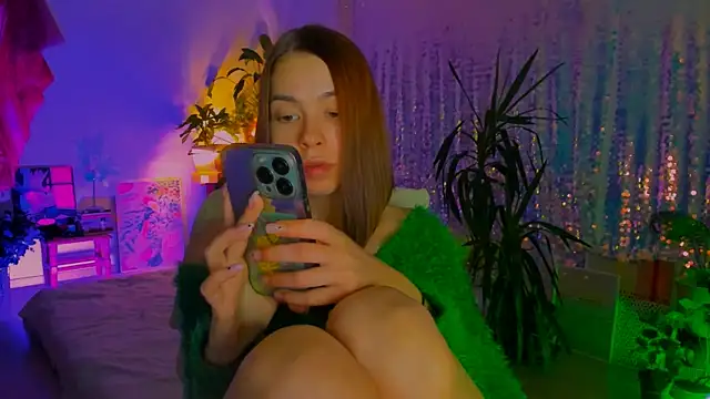 Snapshot of poli__ chatting on October 26, 11:10 am poli online show from October 26, 11:10 am