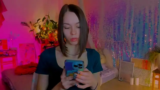Snapshot of poli__ chatting on February 27, 9:58 pm poli   online show from February 27, 9:58 pm