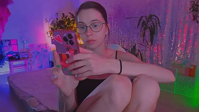 poli   online show from March 4, 11:40 am