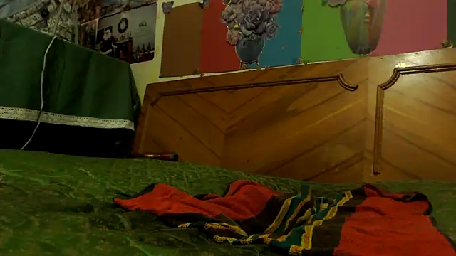 Snapshot of EllyseJenner chatting on September 11, 5:46 pm EllyseJenner online show from September 11, 5:46 pm