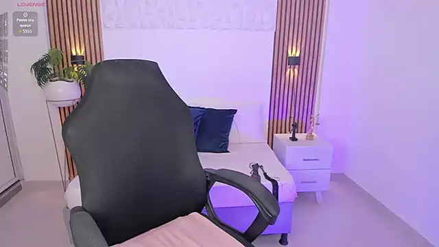 Snapshot of valeria_acosta_ chatting on October 23, 8:29 pm valeria acosta online show from October 23, 8:29 pm