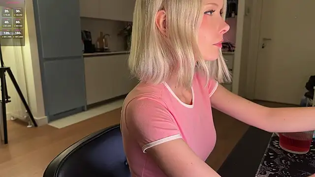 neon demon online show from September 24, 8:37 pm