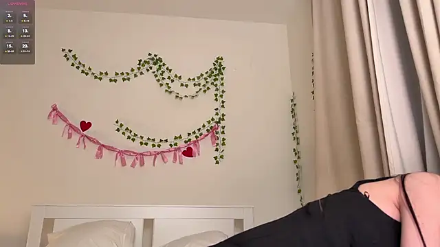 neon demon online show from November 15, 8:13 pm