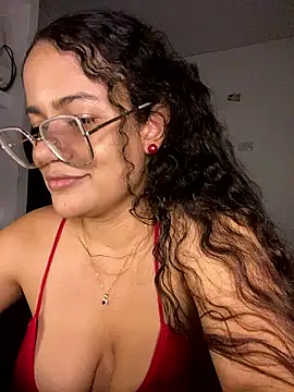 Snapshot of demonaughtyyy chatting on January 17, 3:21 am demonaughtyyy online show from January 17, 3:21 am